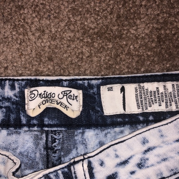 Custom Short Set by Various Brands - Picture 6 of 12